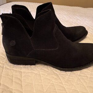 Born Womens Boots  ---- Kerri Size 9M